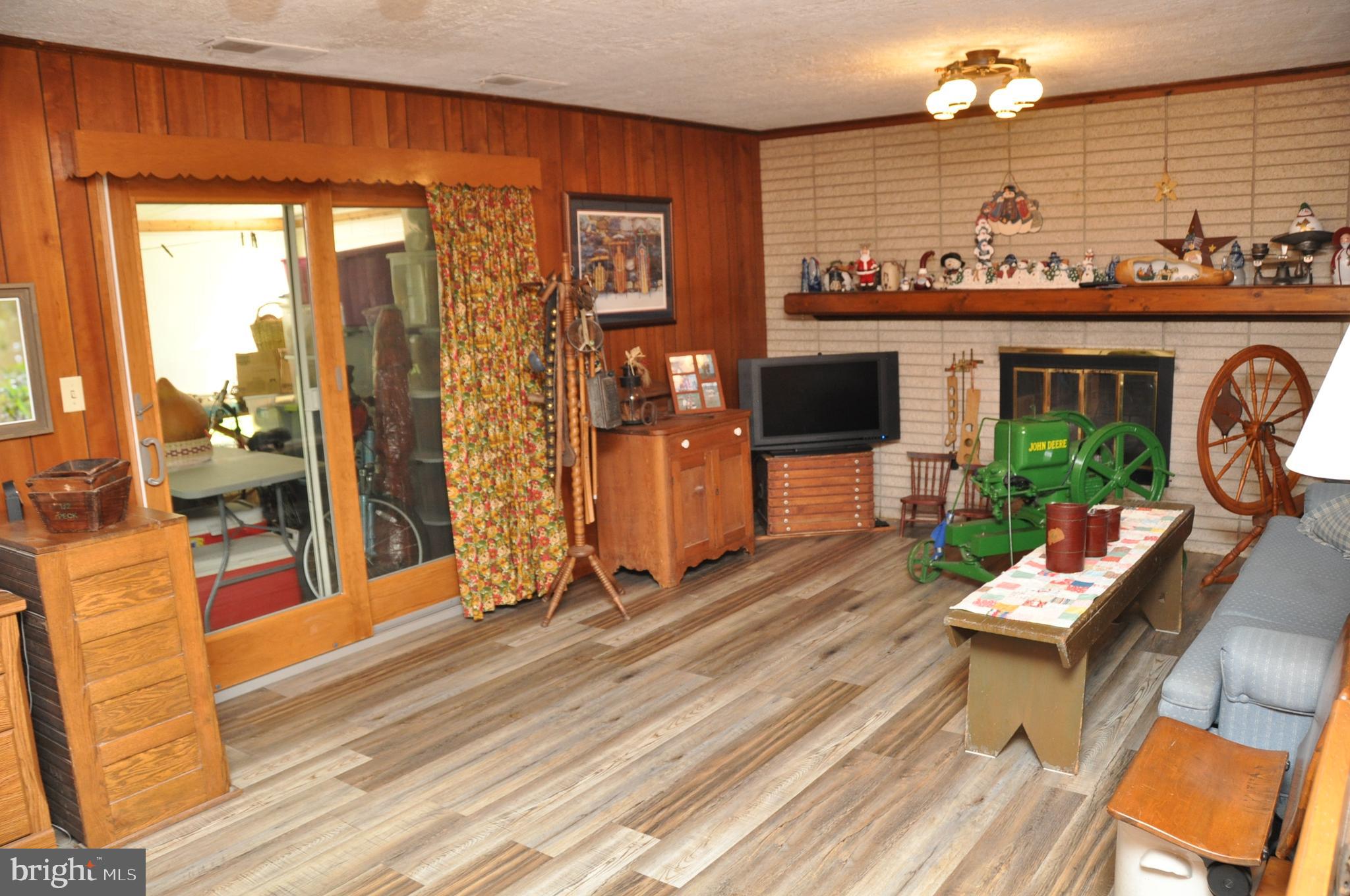 2940 Chesapeake Road York, PA 17402 - Photo 17 of 31 Gallery Image 17