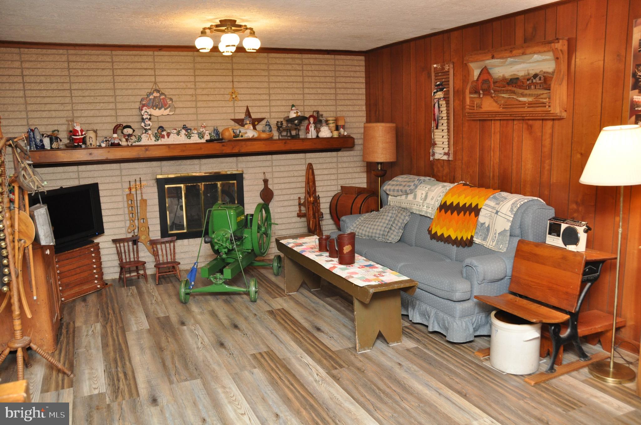 2940 Chesapeake Road York, PA 17402 - Photo 18 of 31 Gallery Image 18