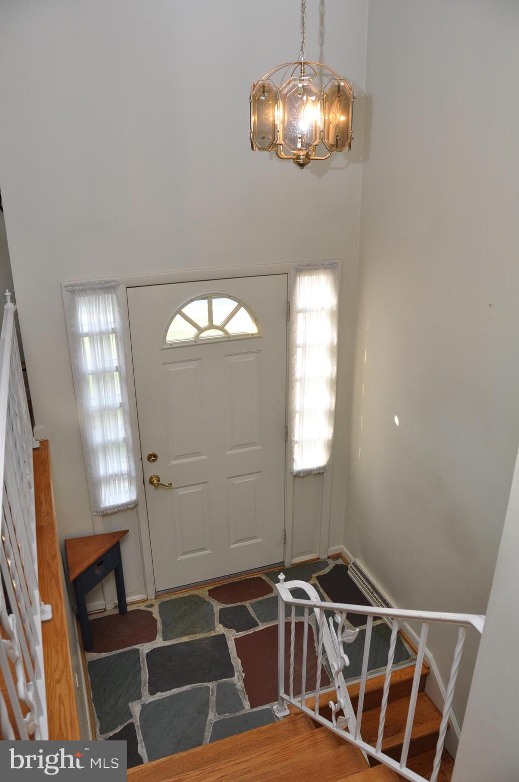 2940 Chesapeake Road York, PA 17402 - Photo 7 of 31 Gallery Image 7