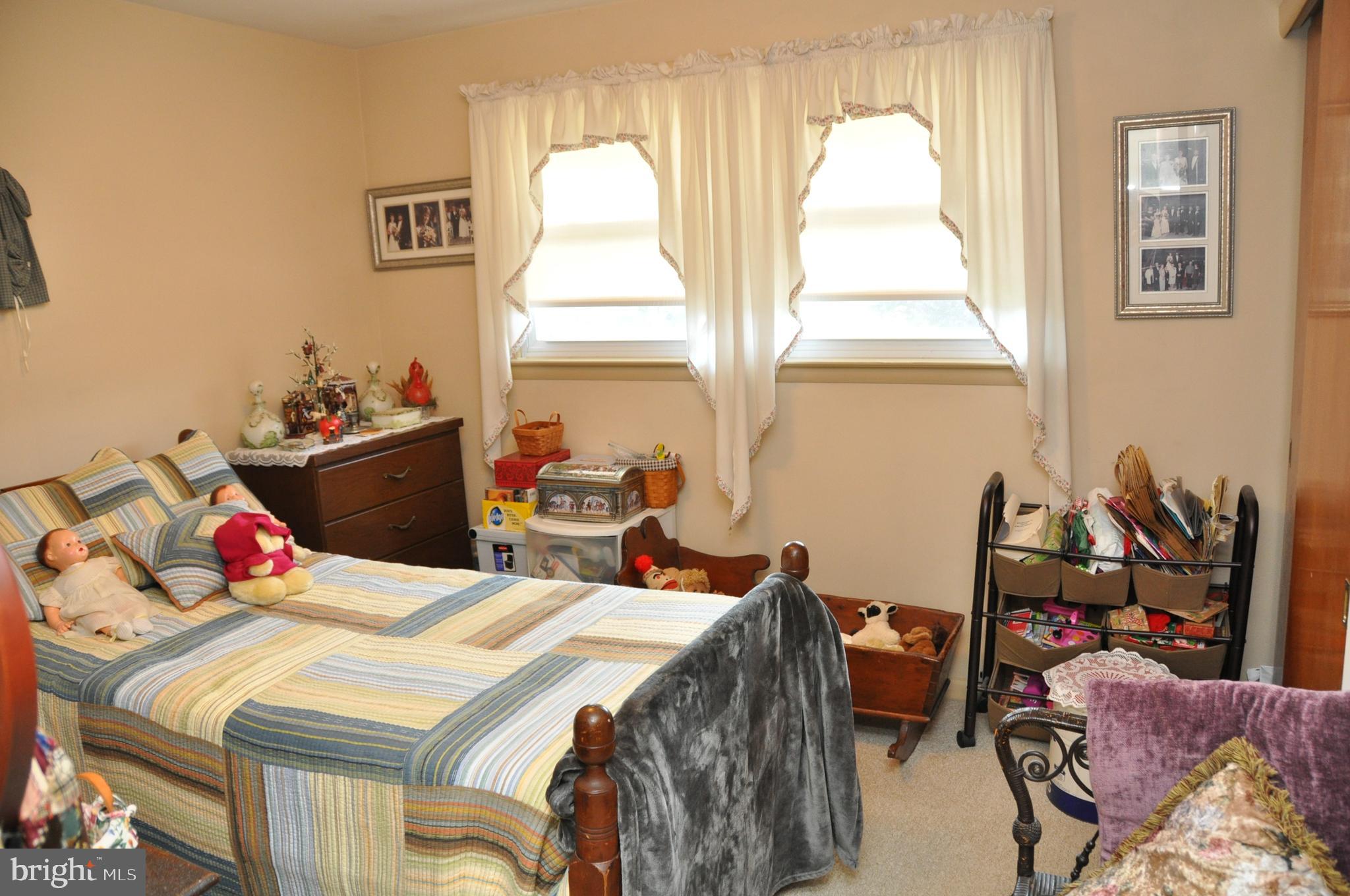2940 Chesapeake Road York, PA 17402 - Photo 10 of 31 Gallery Image 10
