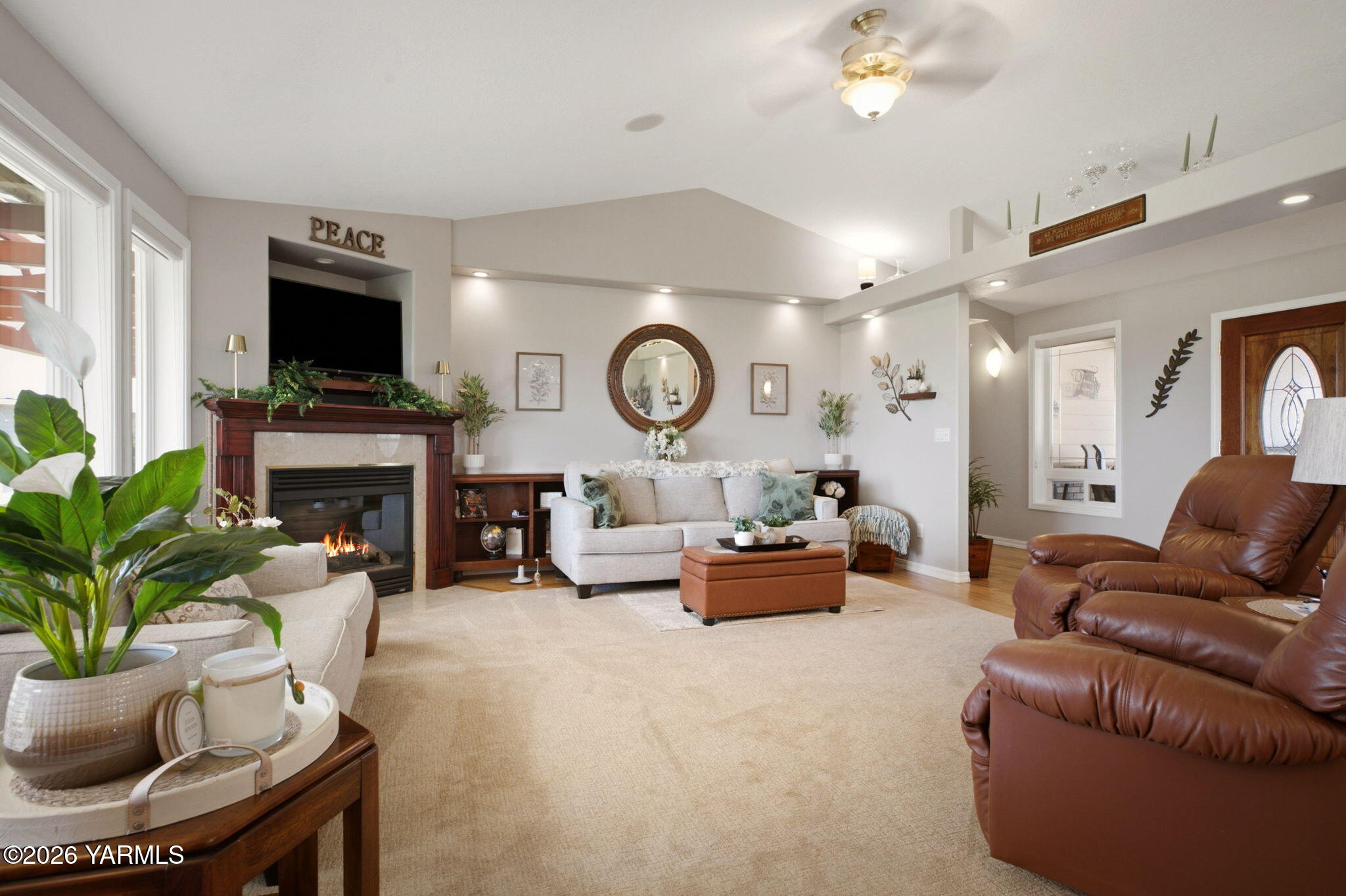 347 Ballard Road Zillah, WA 98953 - Photo 15 of 33 15 Formal Living Room