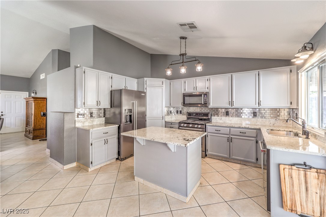692 Skyline Road Henderson, NV 89002 - Photo 6 of 52 Gallery Image 6