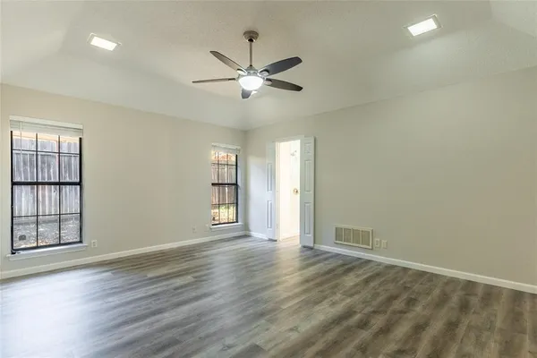 $2,495 | 5201 Rustle Leaf Drive, Arlington, TX 76017