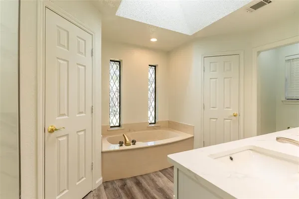 $2,495 | 5201 Rustle Leaf Drive, Arlington, TX 76017