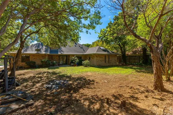 $2,495 | 5201 Rustle Leaf Drive, Arlington, TX 76017