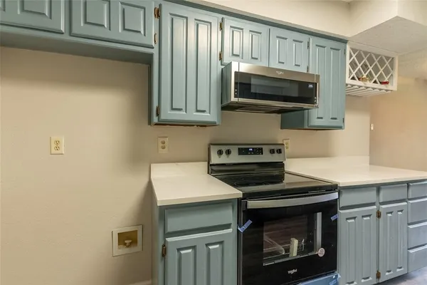 $2,495 | 5201 Rustle Leaf Drive, Arlington, TX 76017