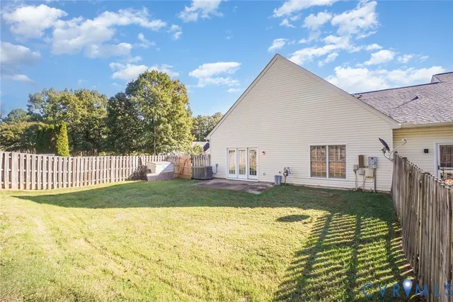 $380,000 | 9514 Perthway Court, Fredericksburg, VA 22408