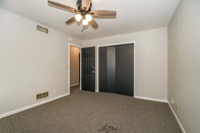 $2,375 | 605 South Raven Road, Shorewood, IL 60404