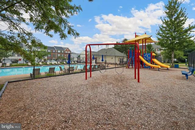 a view of a tennis court