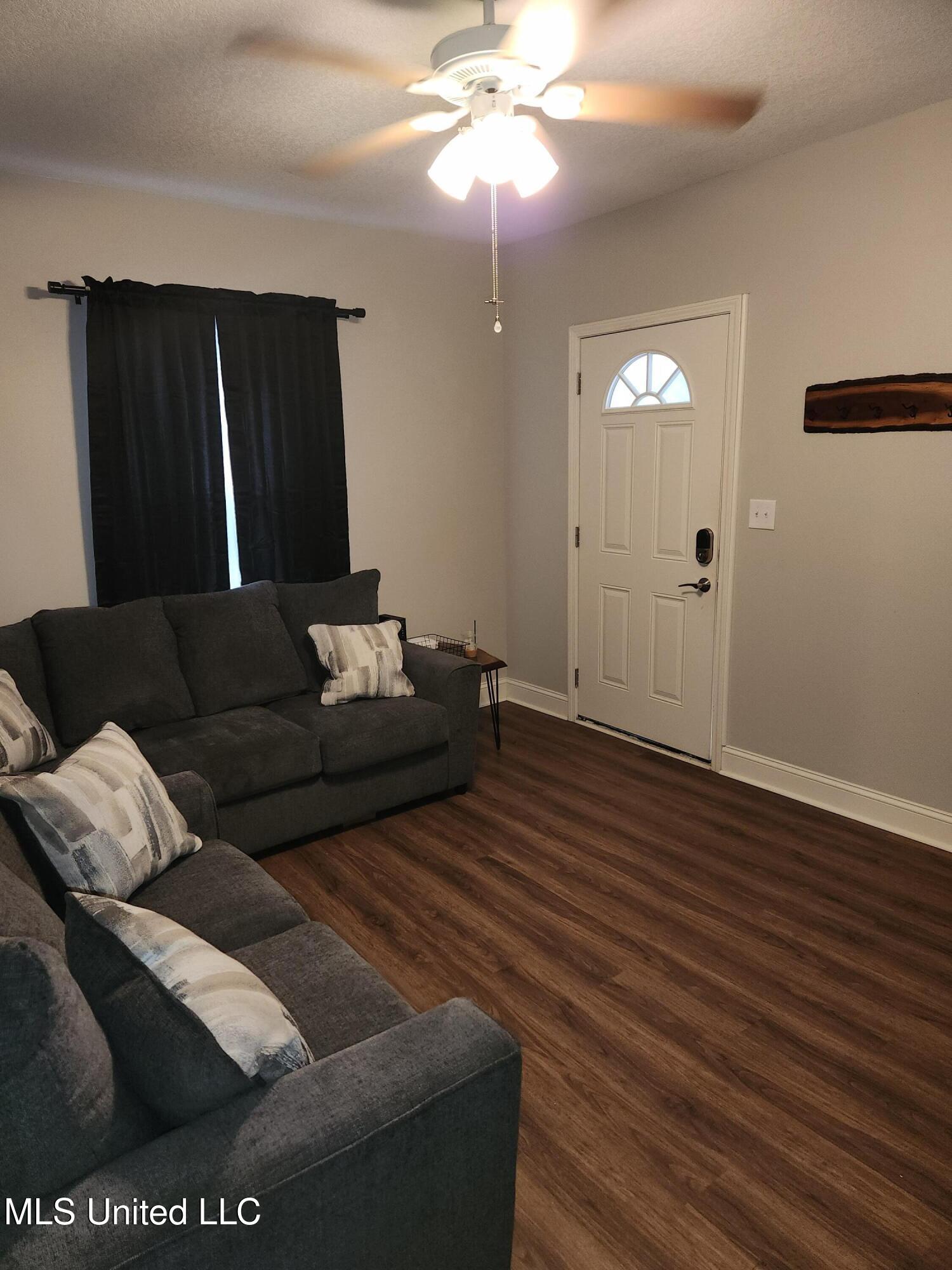 1102 28th Street, Unit A B Gulfport, MS 39501 - Photo 2 of 10 1000002836