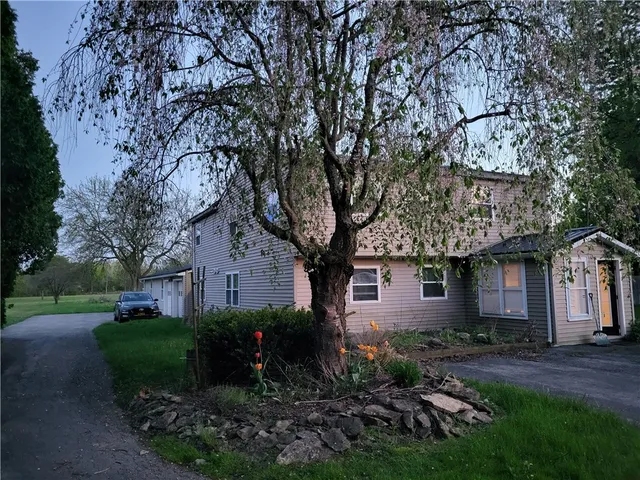 $1,800 | 3973 North Avenue, Unit 1, Manchester, NY 14548