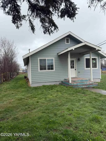 $275,000 | 400 1st Street, White Swan, WA 98952