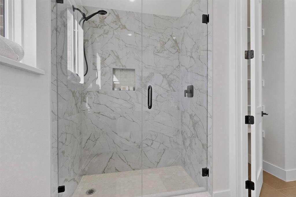 4961 County Road 1098 Celeste, TX 75423 - Photo 24 of 40 Full bath featuring a marble finish shower