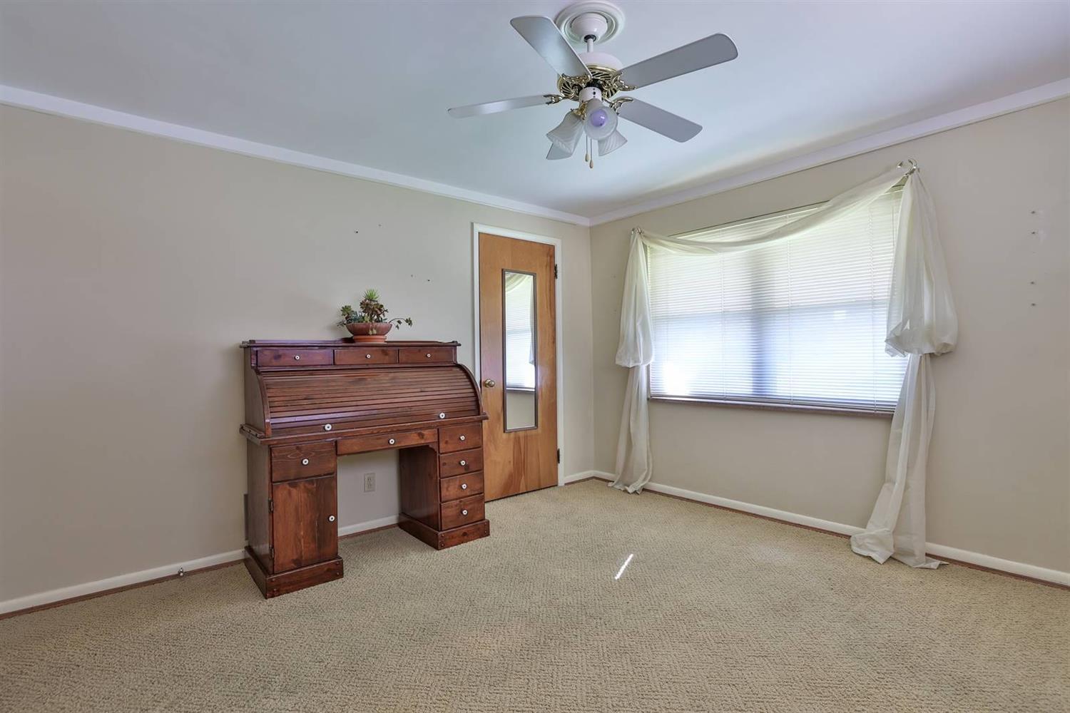 5962 Lawrence Road Cincinnati, OH 45248 - Photo 15 of 43