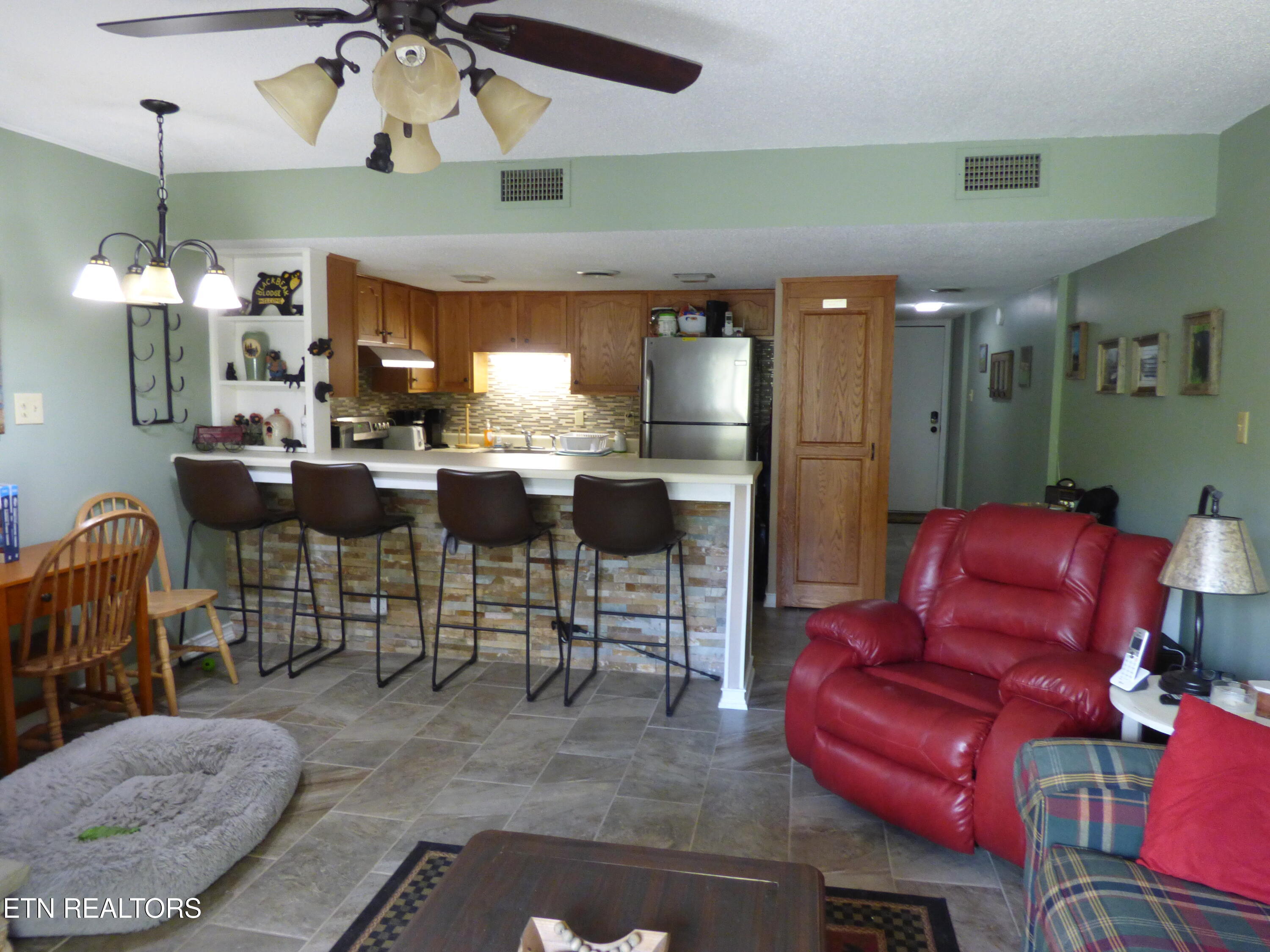 1081 Cove Road, Unit 821 Sevierville, TN 37876 - Photo 13 of 28 P1310352