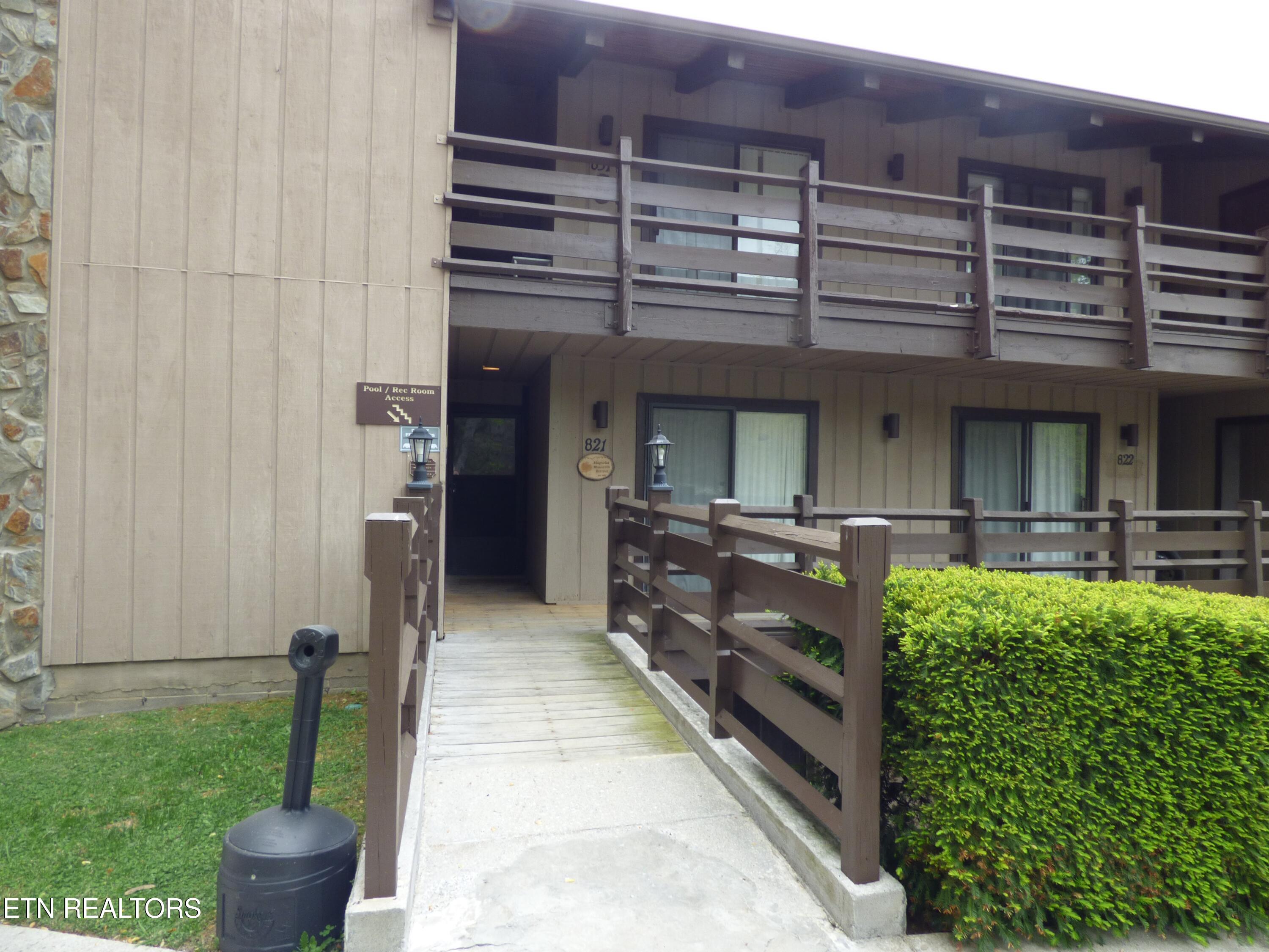 1081 Cove Road, Unit 821 Sevierville, TN 37876 - Photo 2 of 28 P1310303