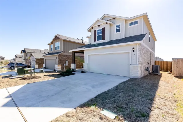 a view of a house with entertaining space