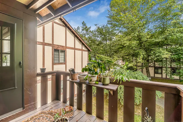 $329,900 | 510 Swanson Crescent, Unit 510, Milford, CT 06461