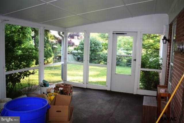 798 Grandview Road York, PA 17403 - Photo 33 of 36 Gallery Image 33
