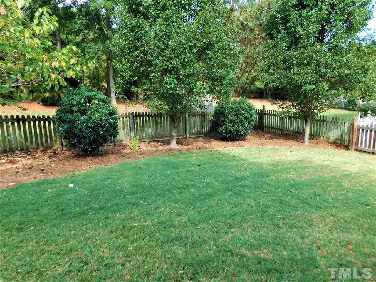 9420 Dawnshire Road Raleigh, NC 27615 - Photo 7 of 30 Great Open Space To Throw a Ball!