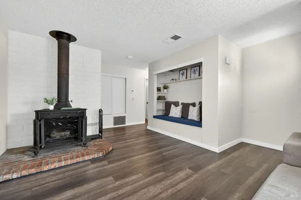 $675,000 | 9865 Sun Ray Place, Windsor, CA 95492