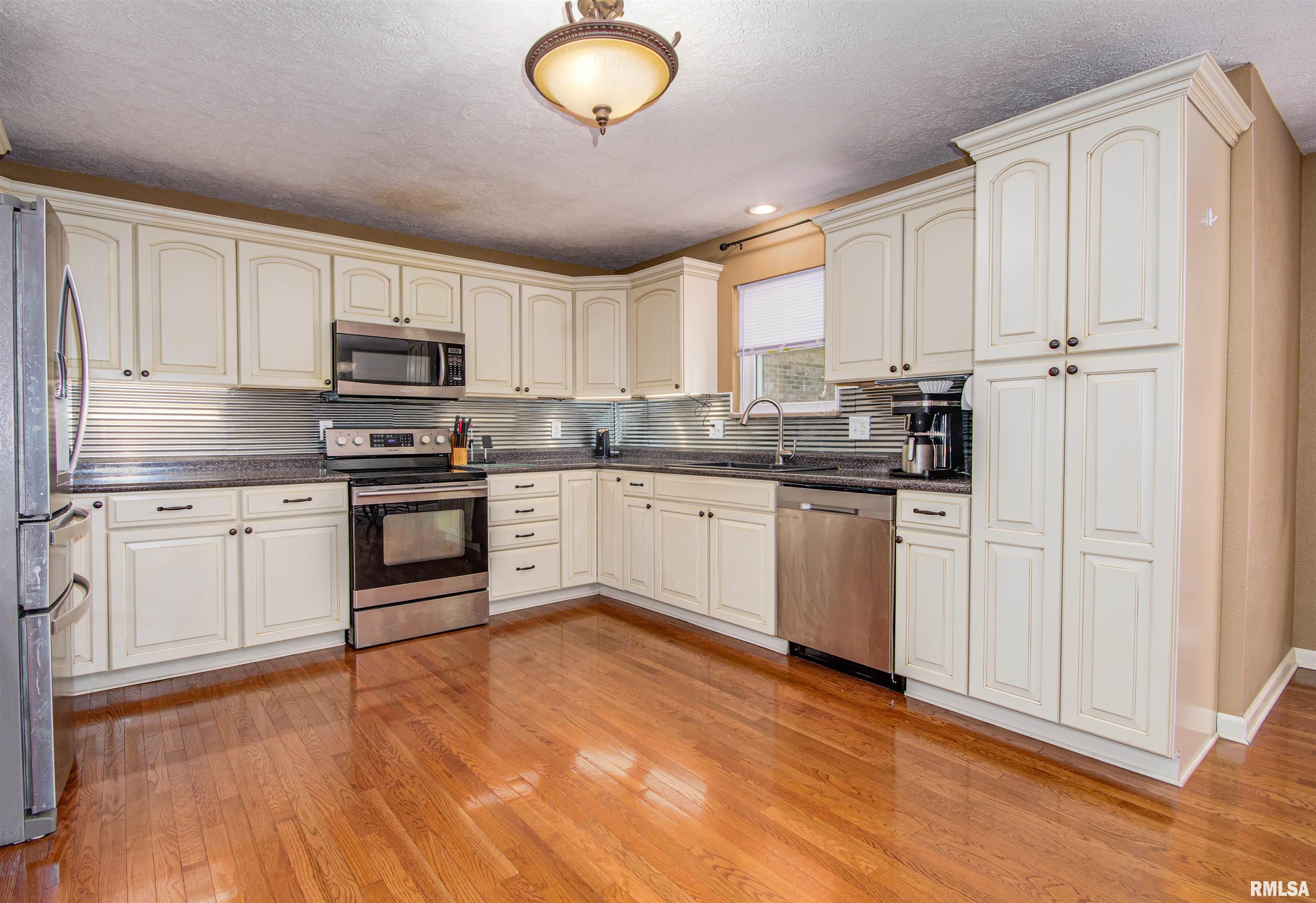 3419 Hotze Road Salem, IL 62881 - Photo 8 of 56 Gallery Image 8