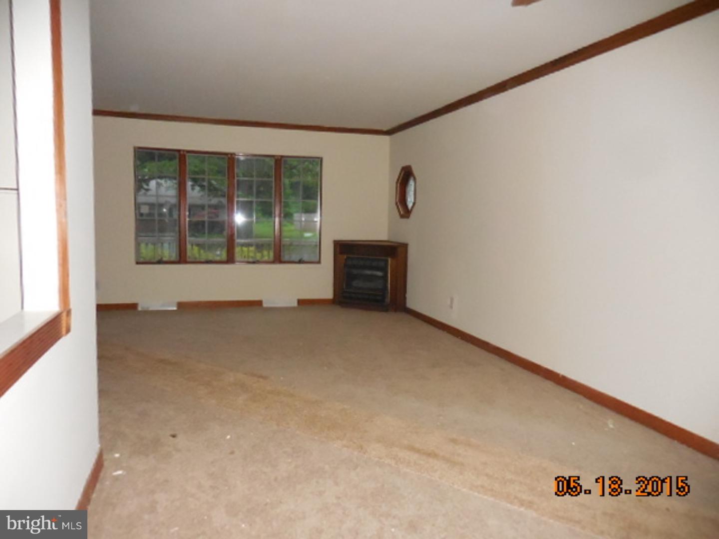 113 Ramble Road Cherry Hill, NJ 08034 - Photo 5 of 14 Living Room