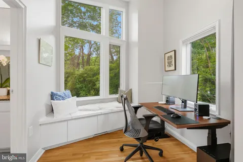 $949,000 | 5917 Beech Tree Drive, Alexandria, VA 22310