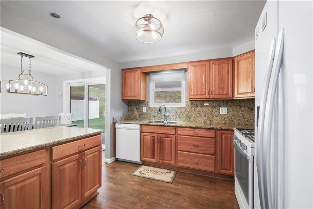 1086 Fiddleback Drive McKees Rocks, PA 15136 - Photo 15 of 44