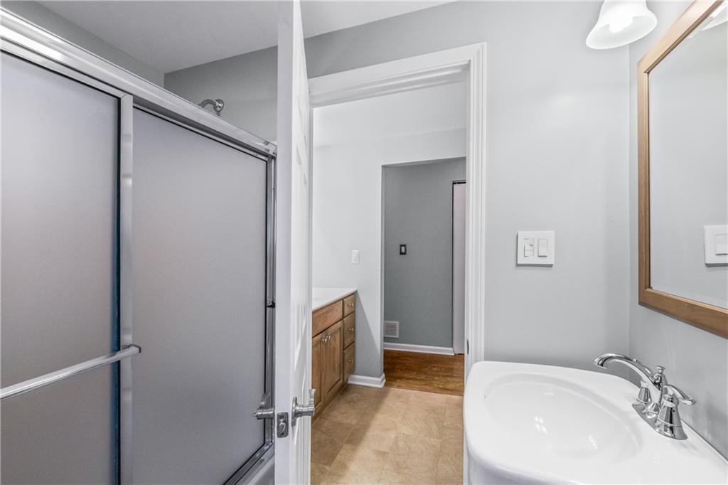 1086 Fiddleback Drive McKees Rocks, PA 15136 - Photo 21 of 44