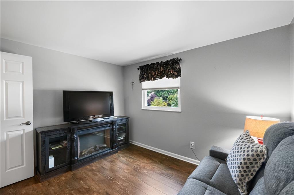 1086 Fiddleback Drive McKees Rocks, PA 15136 - Photo 29 of 44