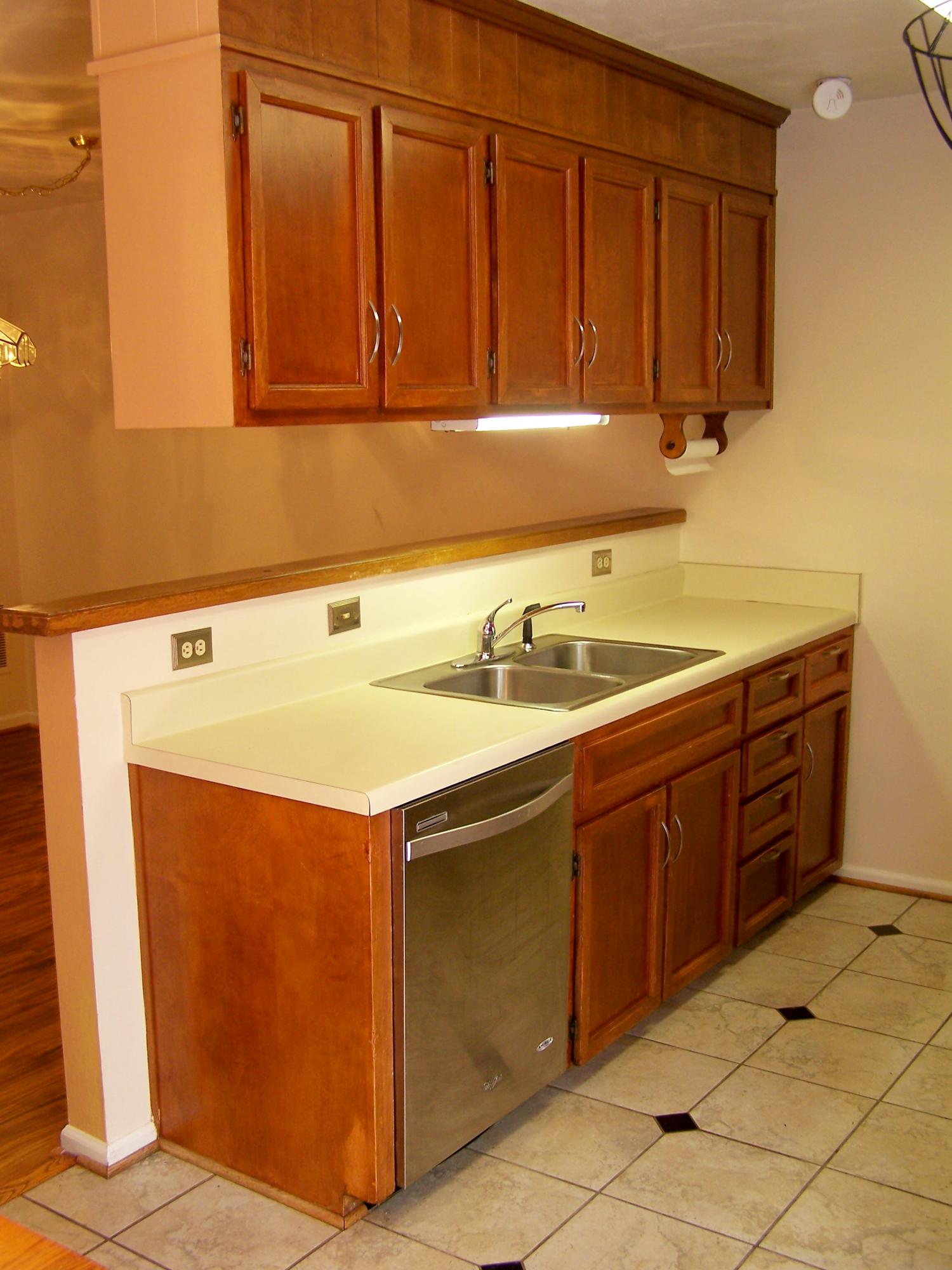 2912 Tree Swallow Road Roanoke, VA 24018 - Photo 10 of 32 a utility room with sink