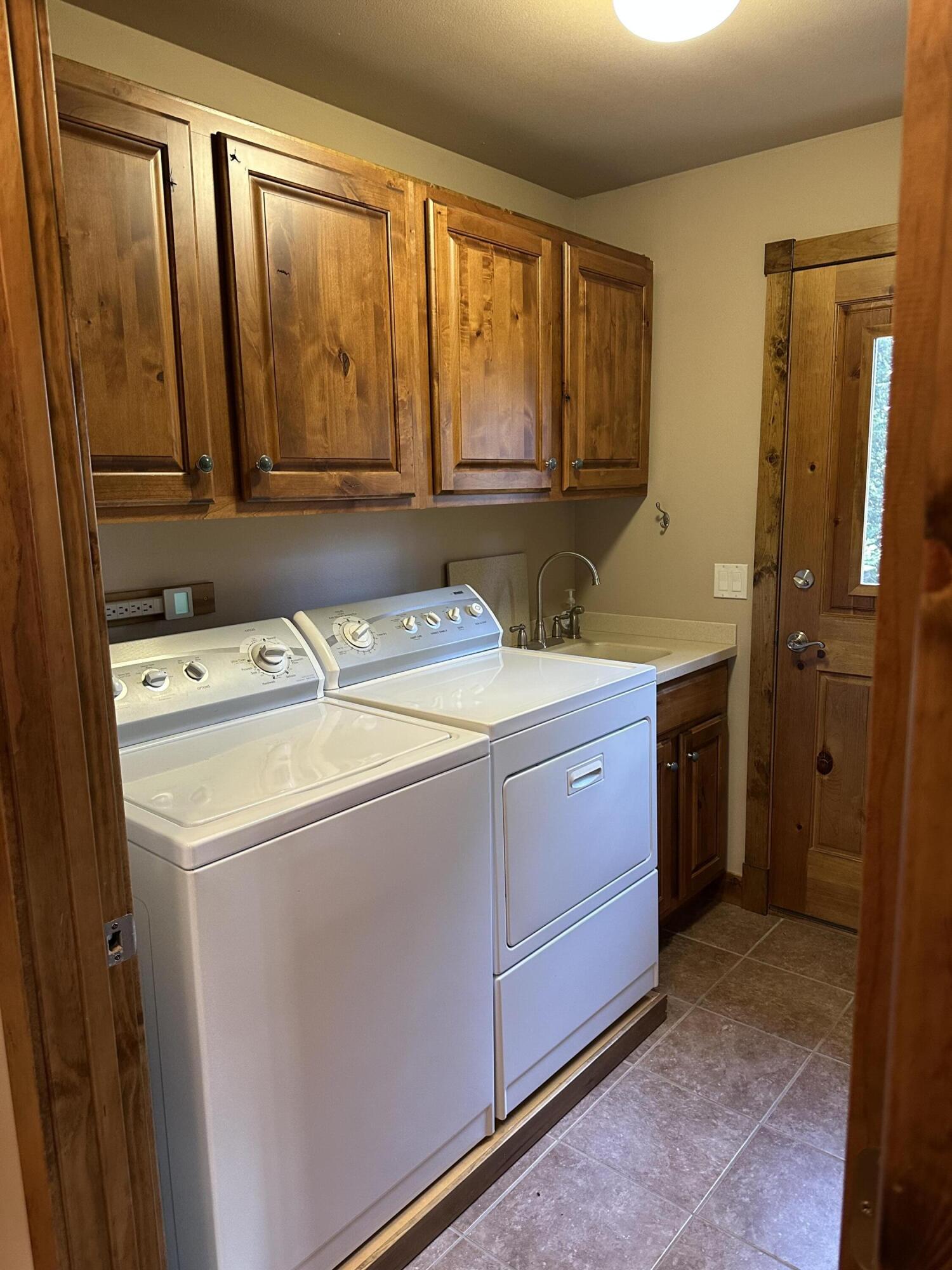 45 Blacktooth Road Sheridan, WY 82801 - Photo 25 of 47 Laundry Room