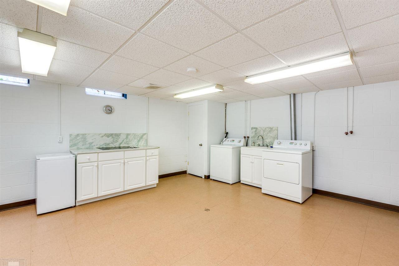 735 Lake Shore Road Grosse Pointe, MI 48236 - Photo 49 of 98 31344112-48.JPG