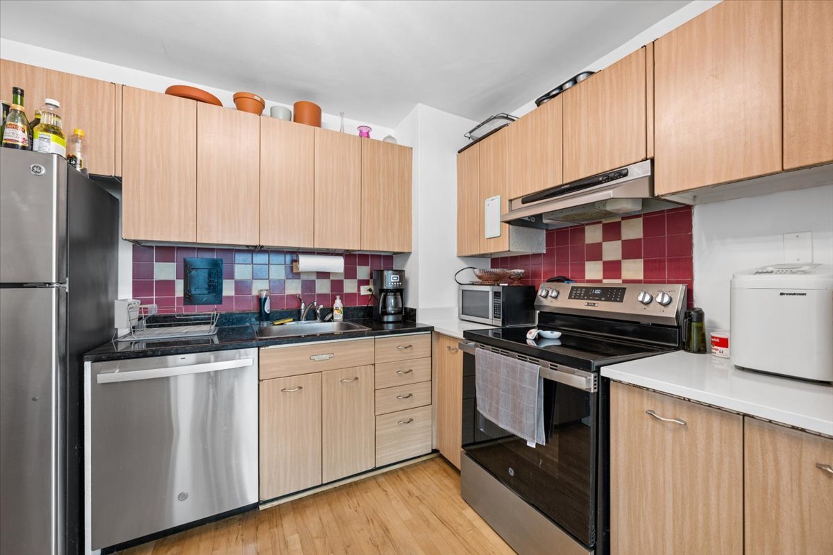 5701 North Sheridan Road, Unit 12B Chicago, IL 60660 - Photo 11 of 14 Gallery Image 11