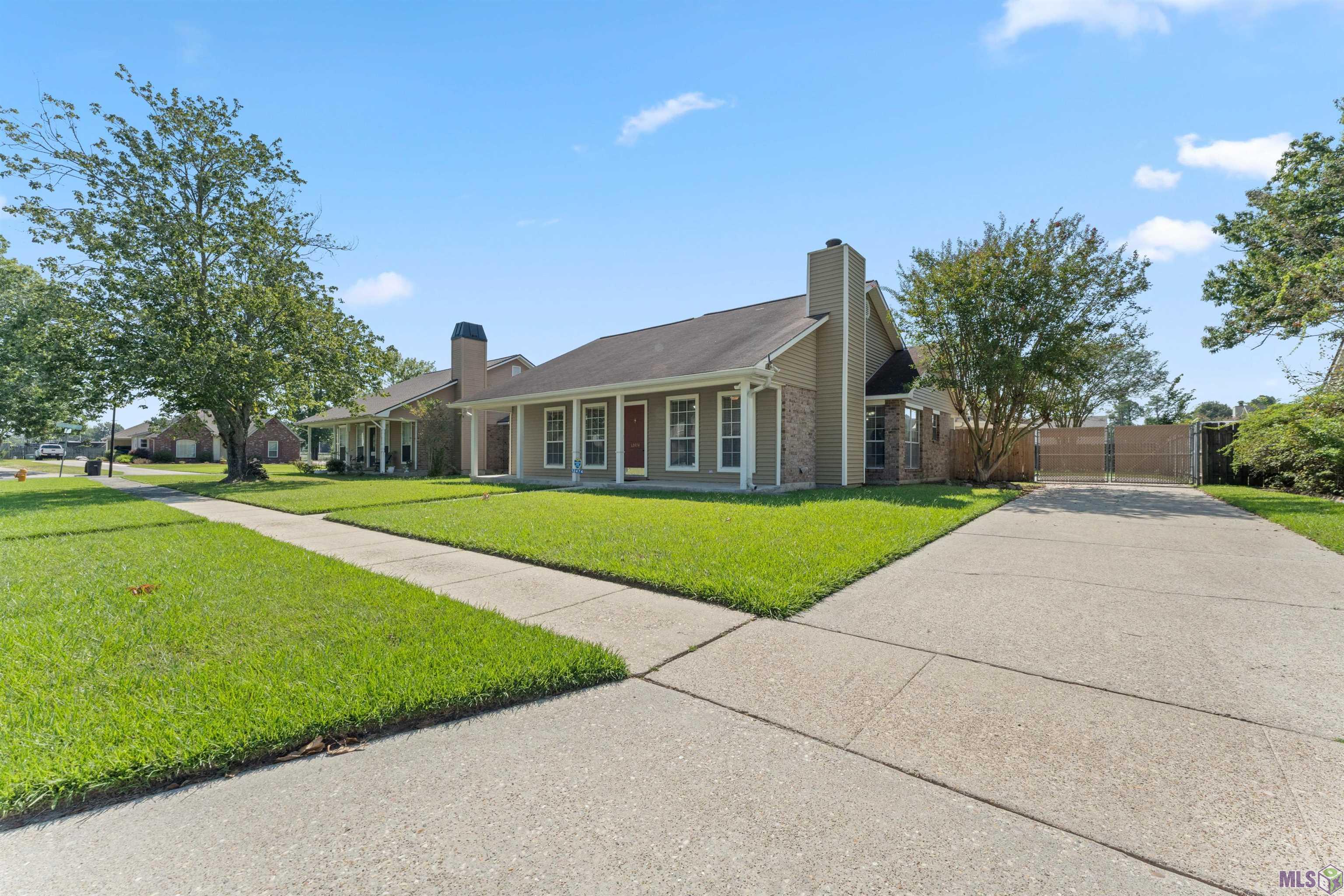 12474 Fairhope Way Baton Rouge, LA 70816 - Photo 2 of 20 Side