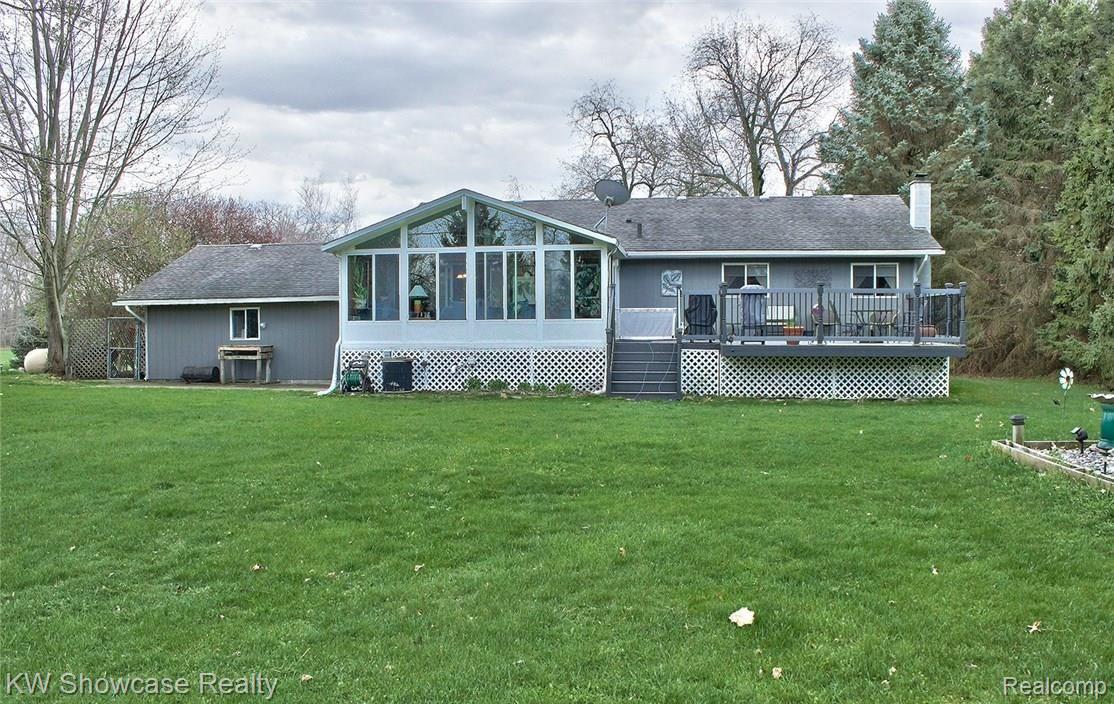 13850 Rattalee Lake Road Davisburg, MI 48350 - Photo 5 of 16 back_1.jpg