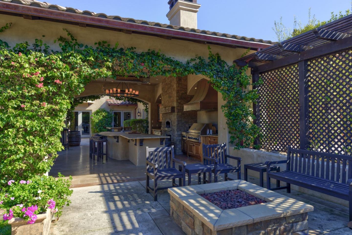 1475 Manor Road Monterey, CA 93940 - Photo 15 of 49 Gallery Image 15