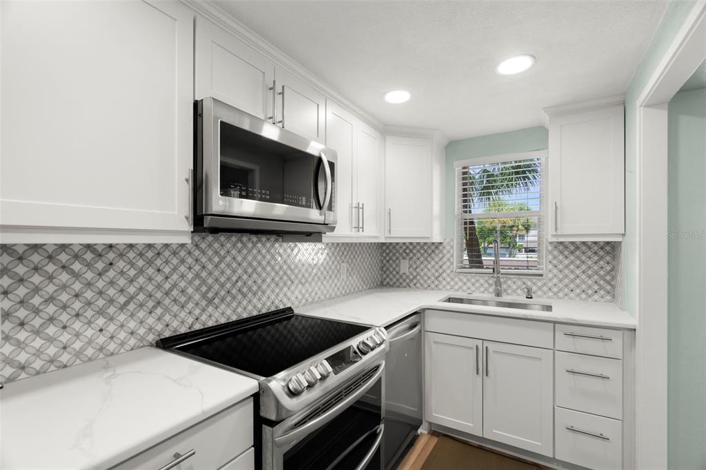 4780 Cove Circle, Unit 205 St. Petersburg, FL 33708 - Photo 13 of 26