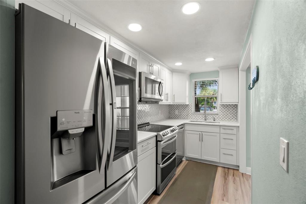 4780 Cove Circle, Unit 205 St. Petersburg, FL 33708 - Photo 10 of 26