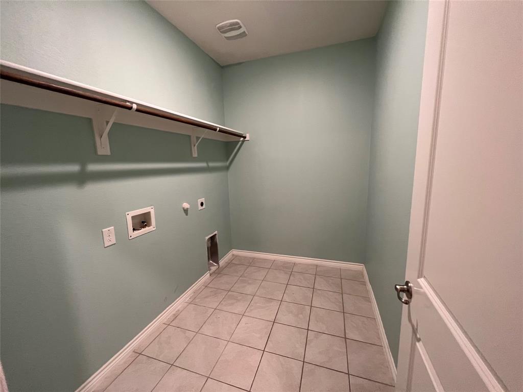 412 Gunsmoke Trail Princeton, TX 75407 - Photo 6 of 28 a view of utility room