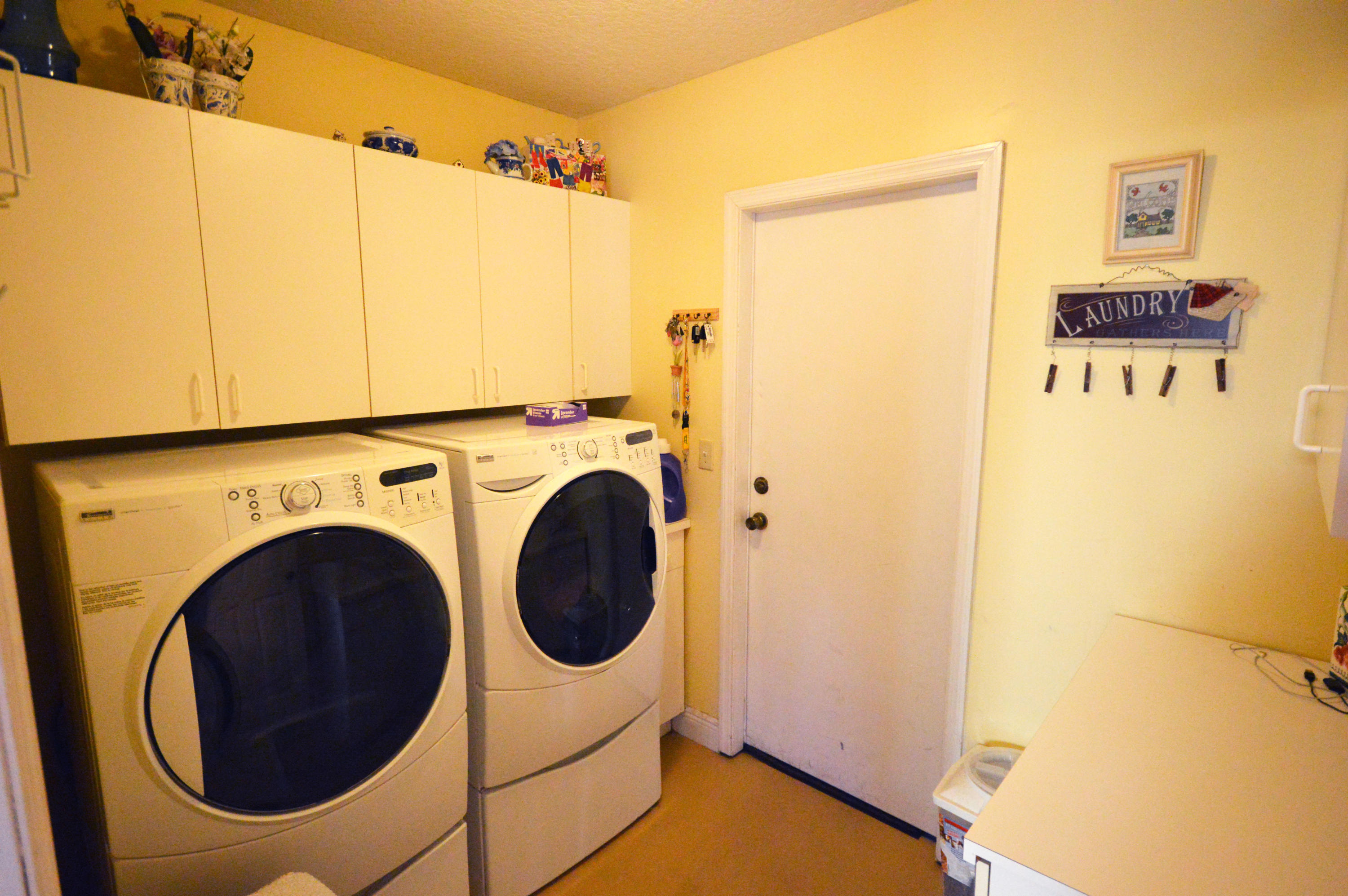 20963 Spinnaker Way Boca Raton, FL 33428 - Photo 20 of 22 Laundry Room
