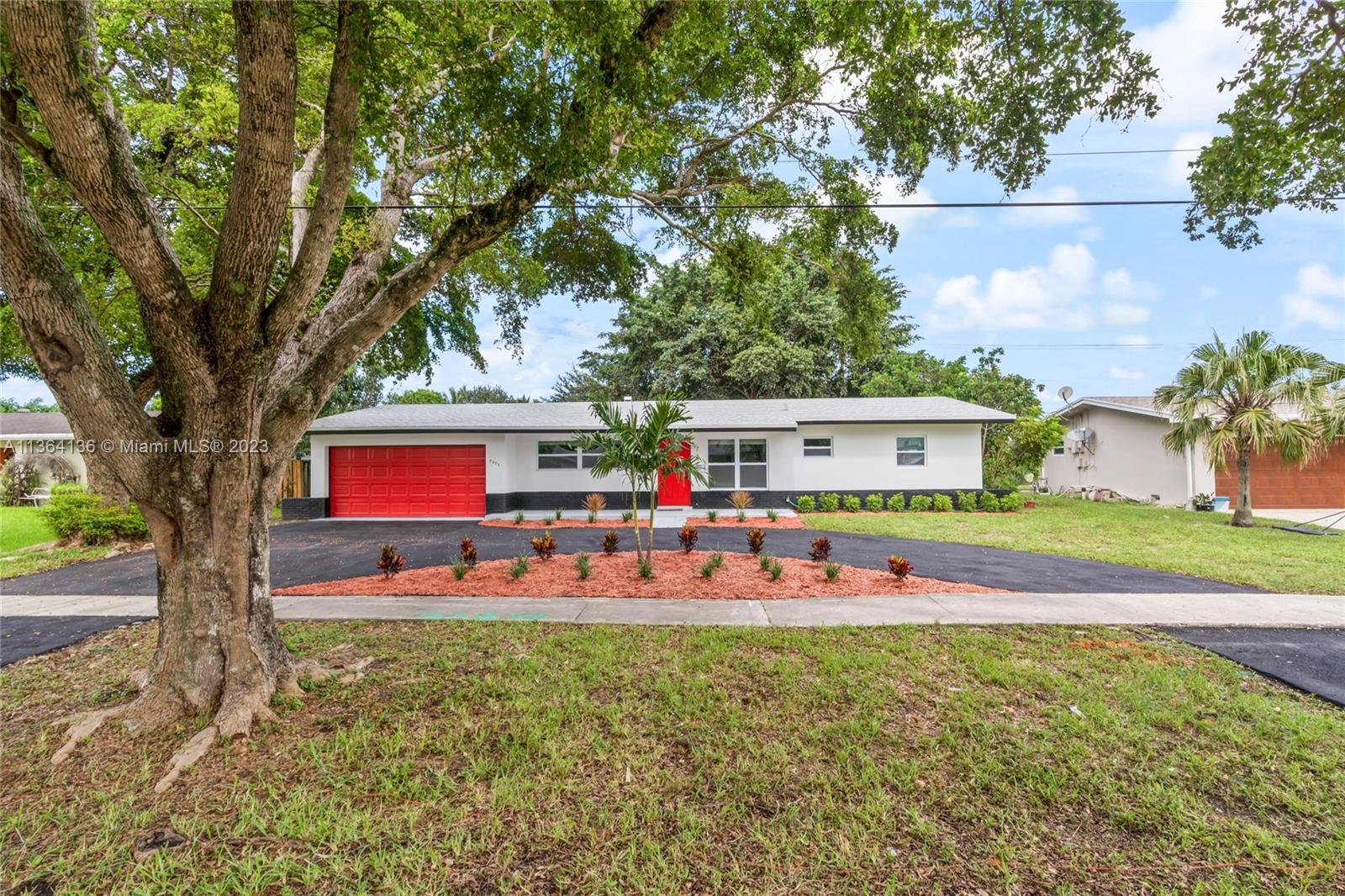 7321 Northwest 11th Place Plantation, FL 33313 - Photo 3 of 23