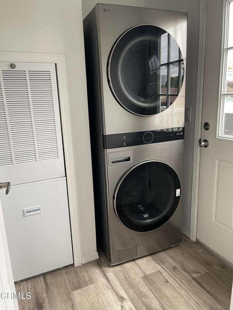 1908 B Sorrel Street Camarillo, CA 93010 - Photo 7 of 7 a bathroom with a toilet and a sink