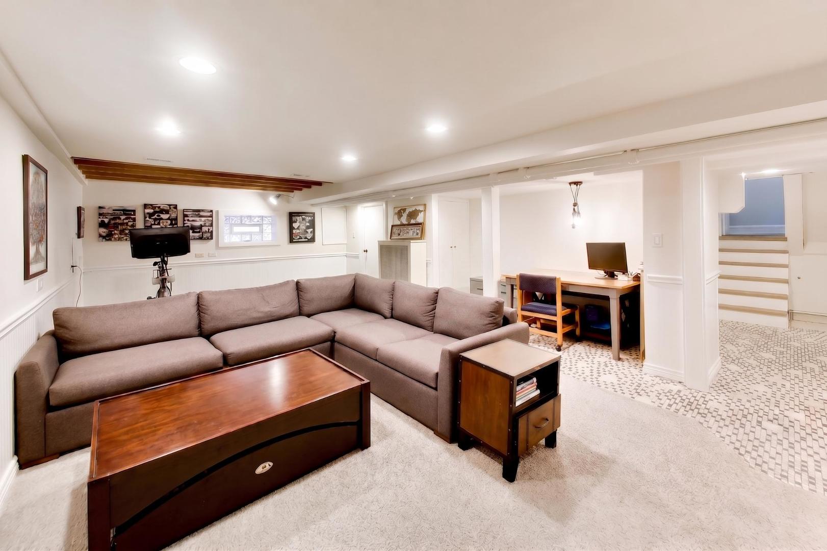 1108 South Washington Avenue Park Ridge, IL 60068 - Photo 32 of 49 Gallery Image 32