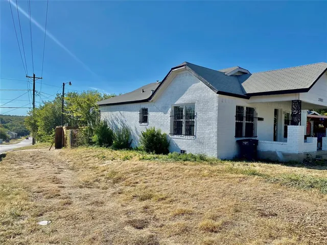 $225,000 | 3001 Ross Avenue, Fort Worth, TX 76106