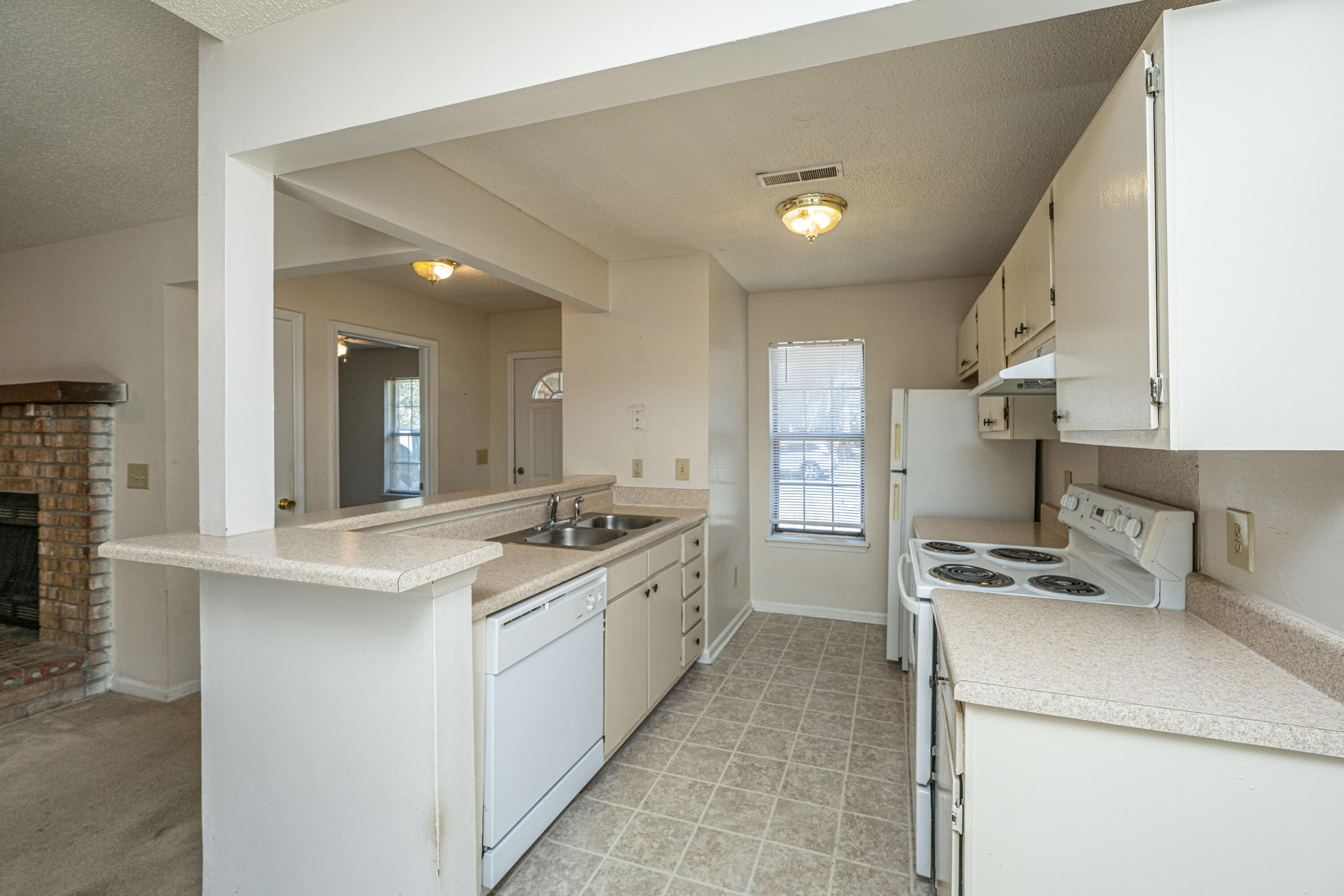 415 Erskine Street, Unit A Ladson, SC 29456 - Photo 13 of 36 415ErskineStUnitA013