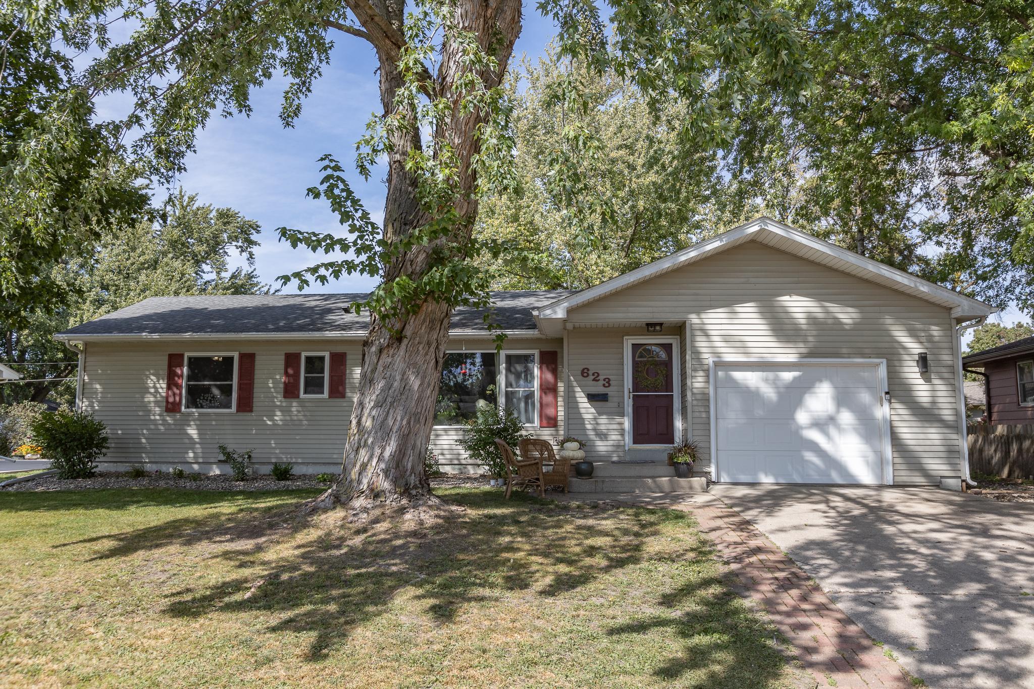 623 Washington Avenue Fairmont, MN 56031 - Photo 1 of 43