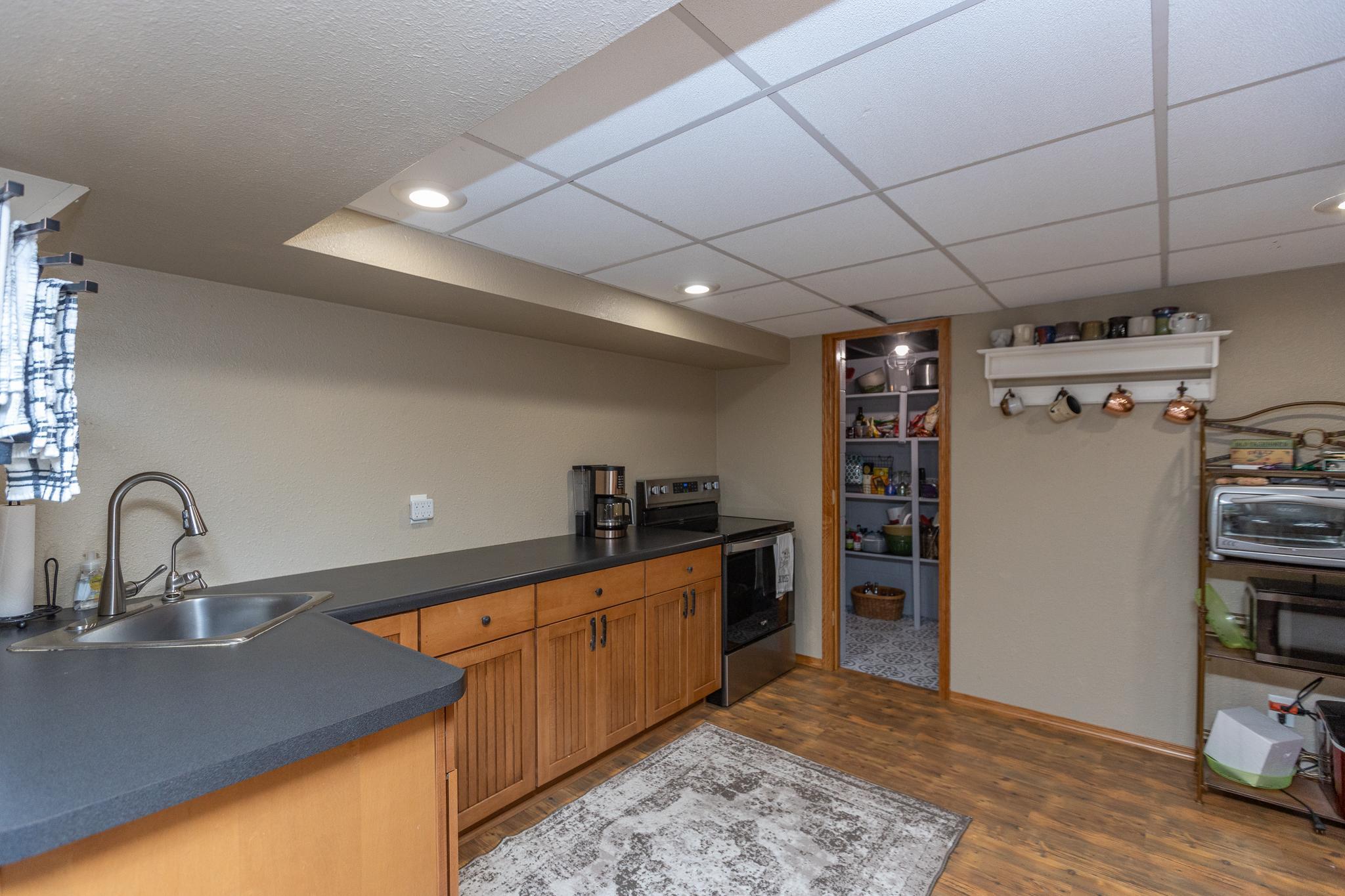 623 Washington Avenue Fairmont, MN 56031 - Photo 17 of 43