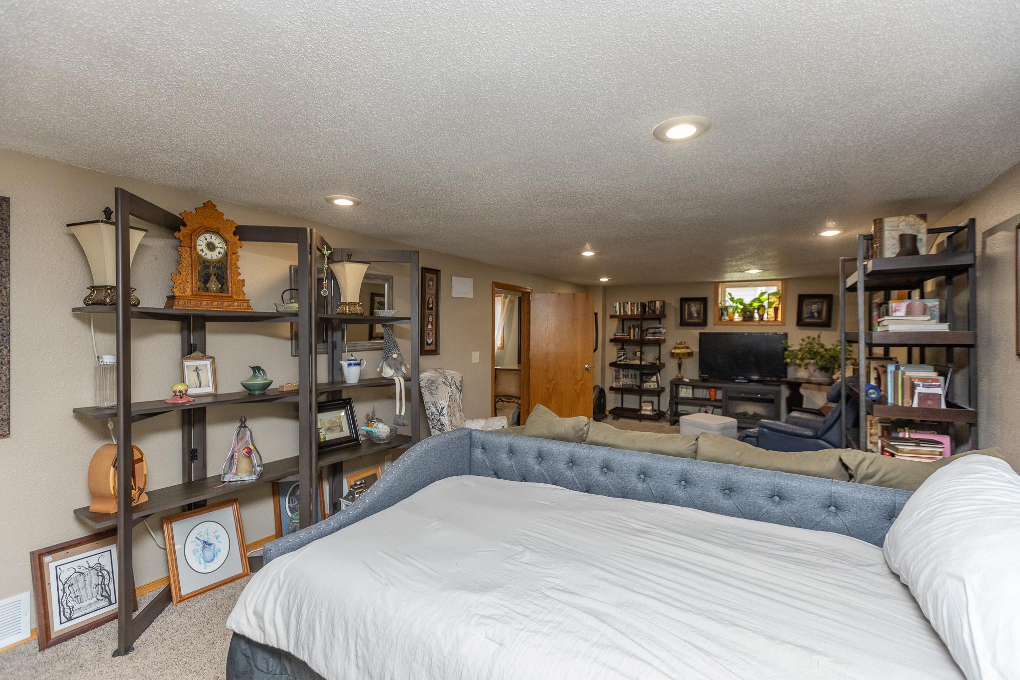 623 Washington Avenue Fairmont, MN 56031 - Photo 5 of 43